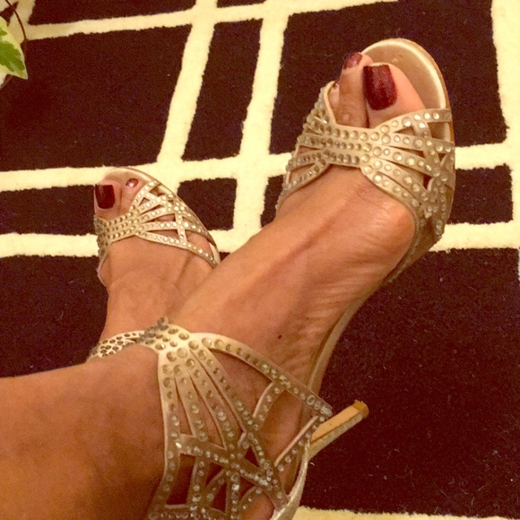 Vince Camuto Shoes - Vince Camuto bird cage embellished sandals